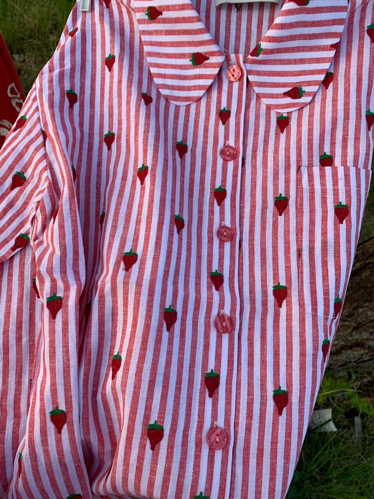 Helmstedt Aleta Shirt Longsleeve Shirts Red Stripe w Strawberry Emb
